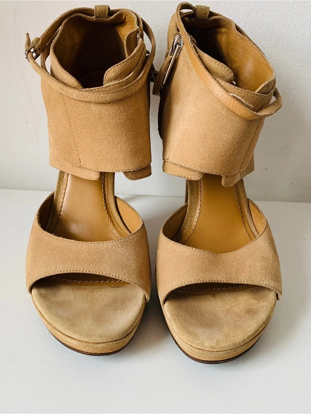 Yves Saint Laurent Sculpted Beige Suede Sandals/Heels Size 38